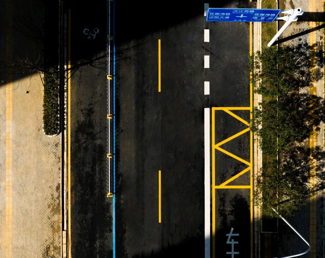 午夜无码伦费影视在线观看果冻