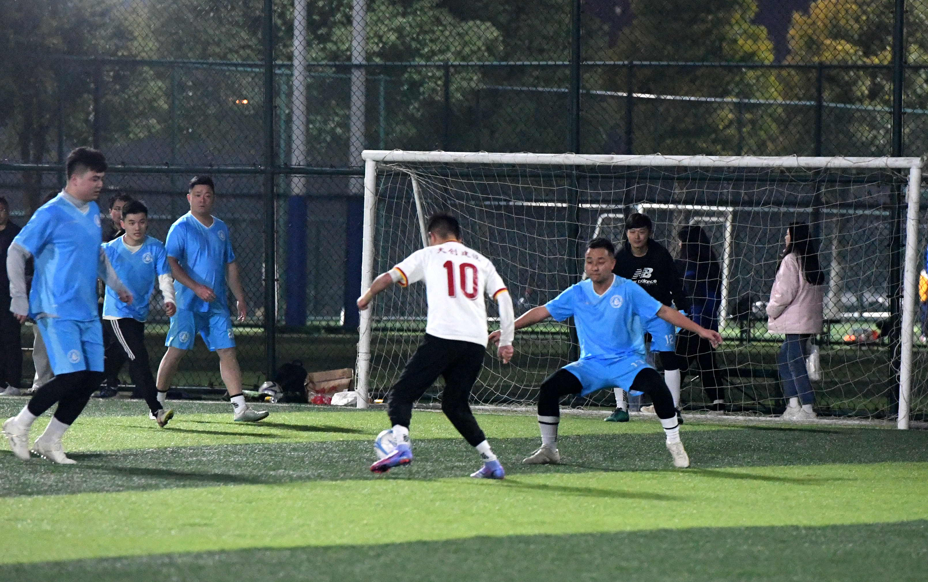 午夜无码伦费影视在线观看果冻