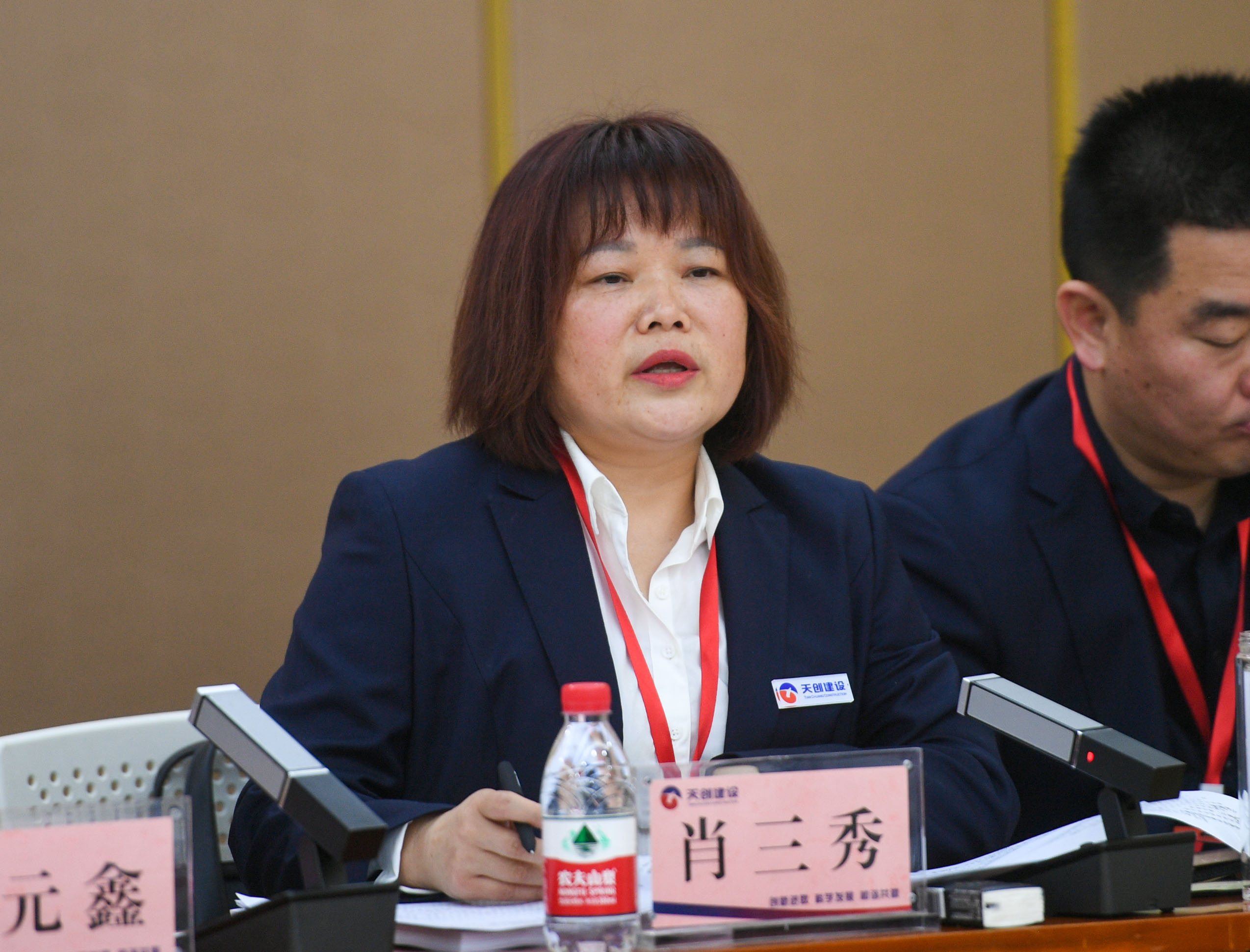 午夜无码伦费影视在线观看果冻