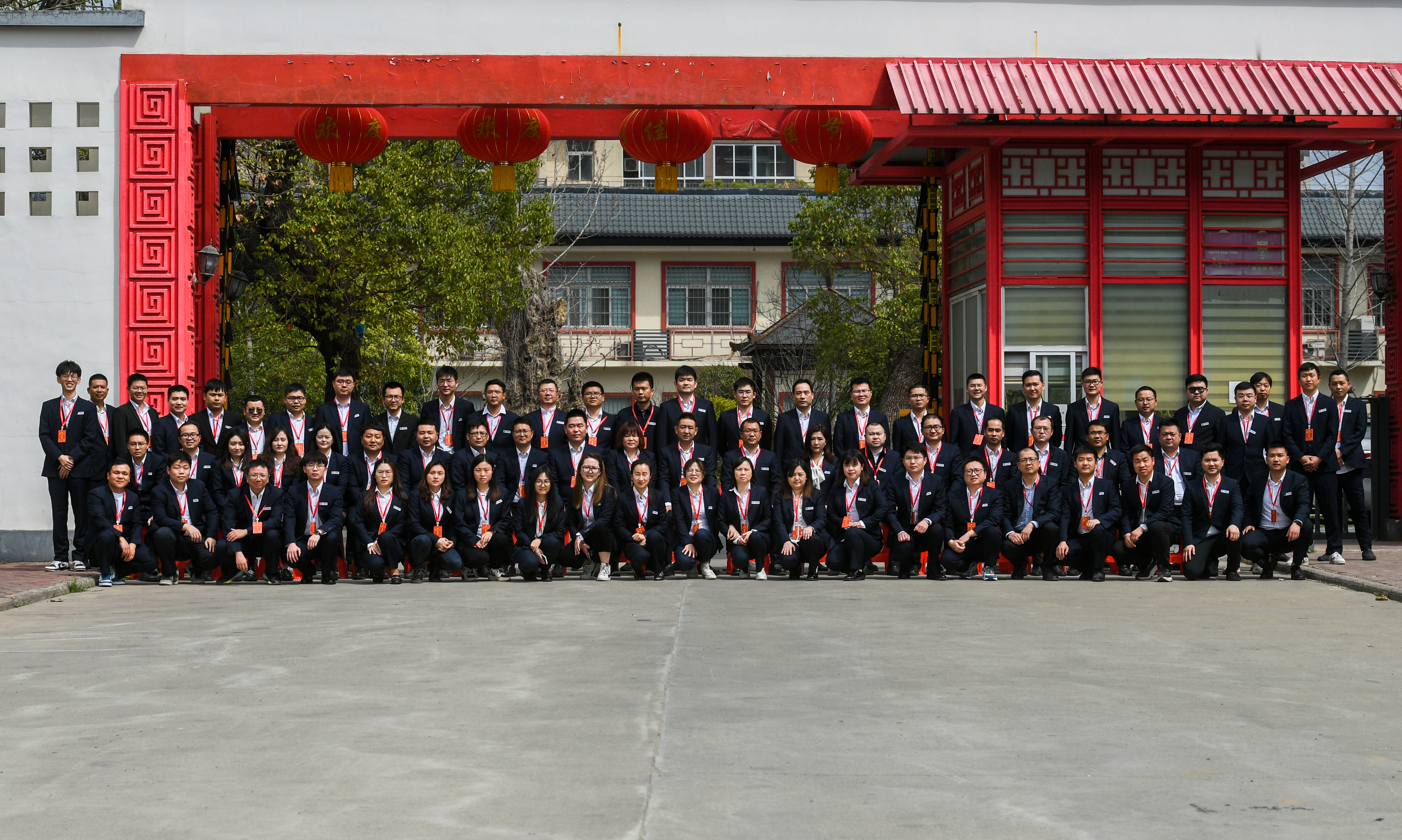 午夜无码伦费影视在线观看果冻