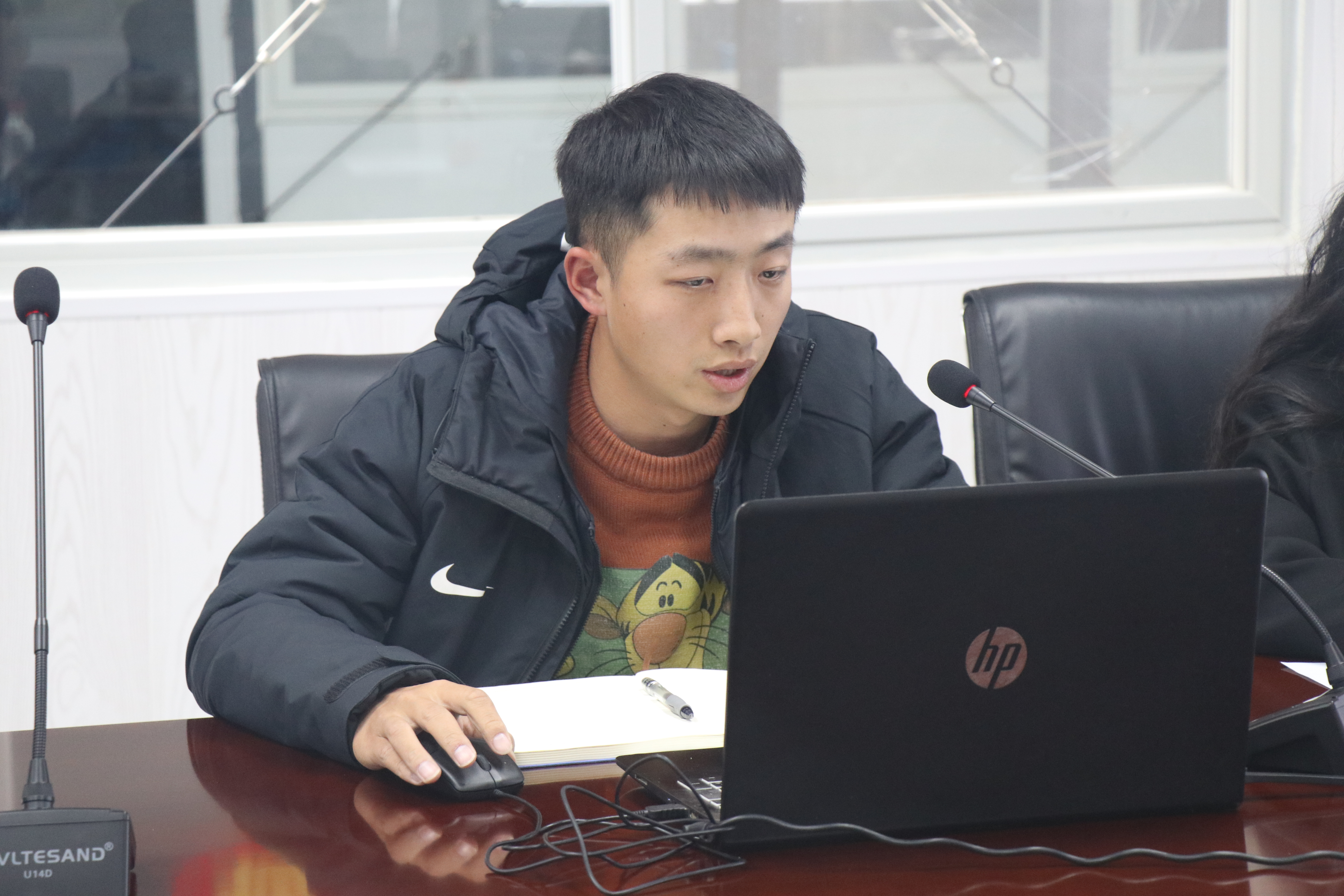 午夜无码伦费影视在线观看果冻