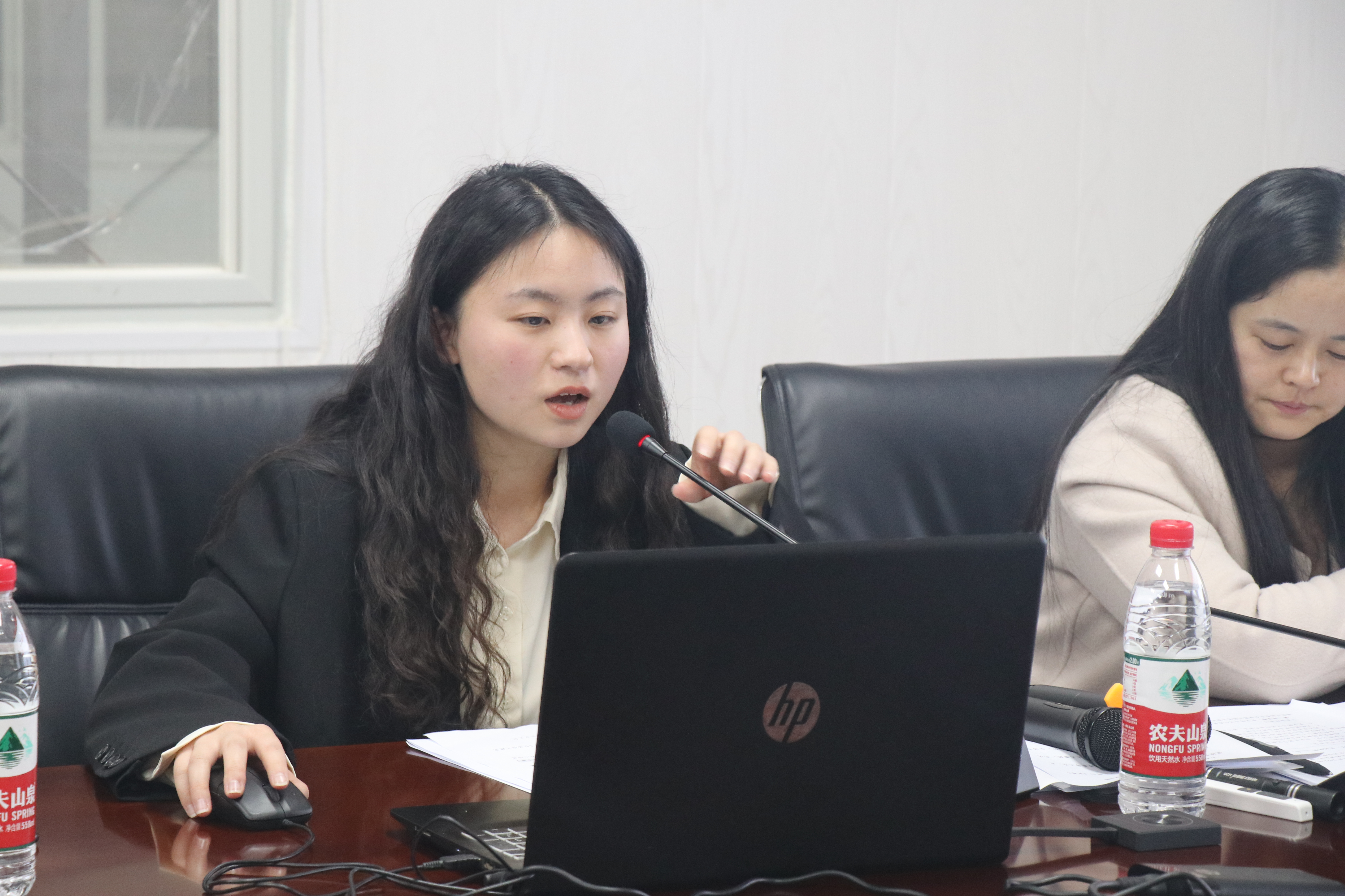 午夜无码伦费影视在线观看果冻