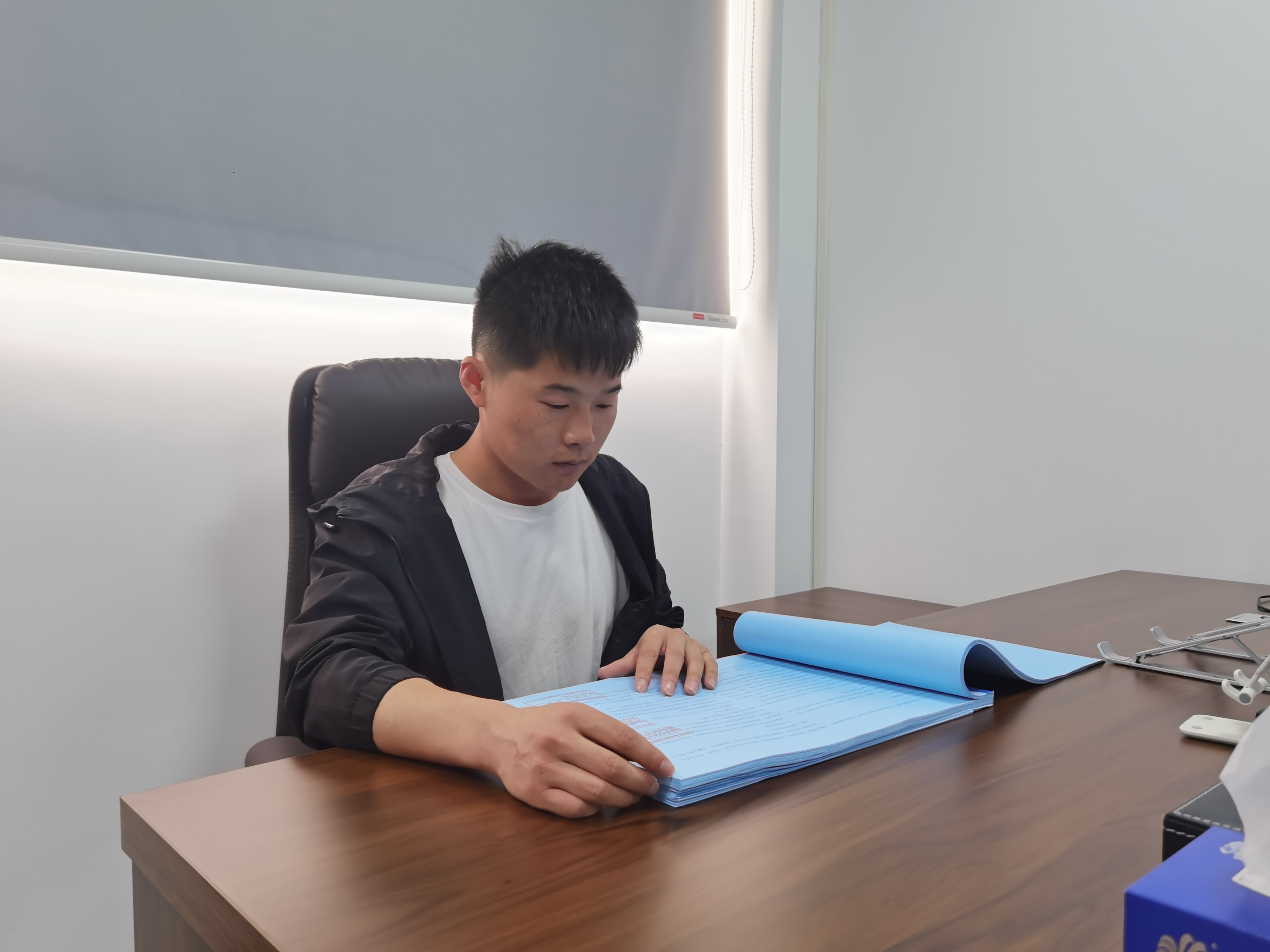 午夜无码伦费影视在线观看果冻