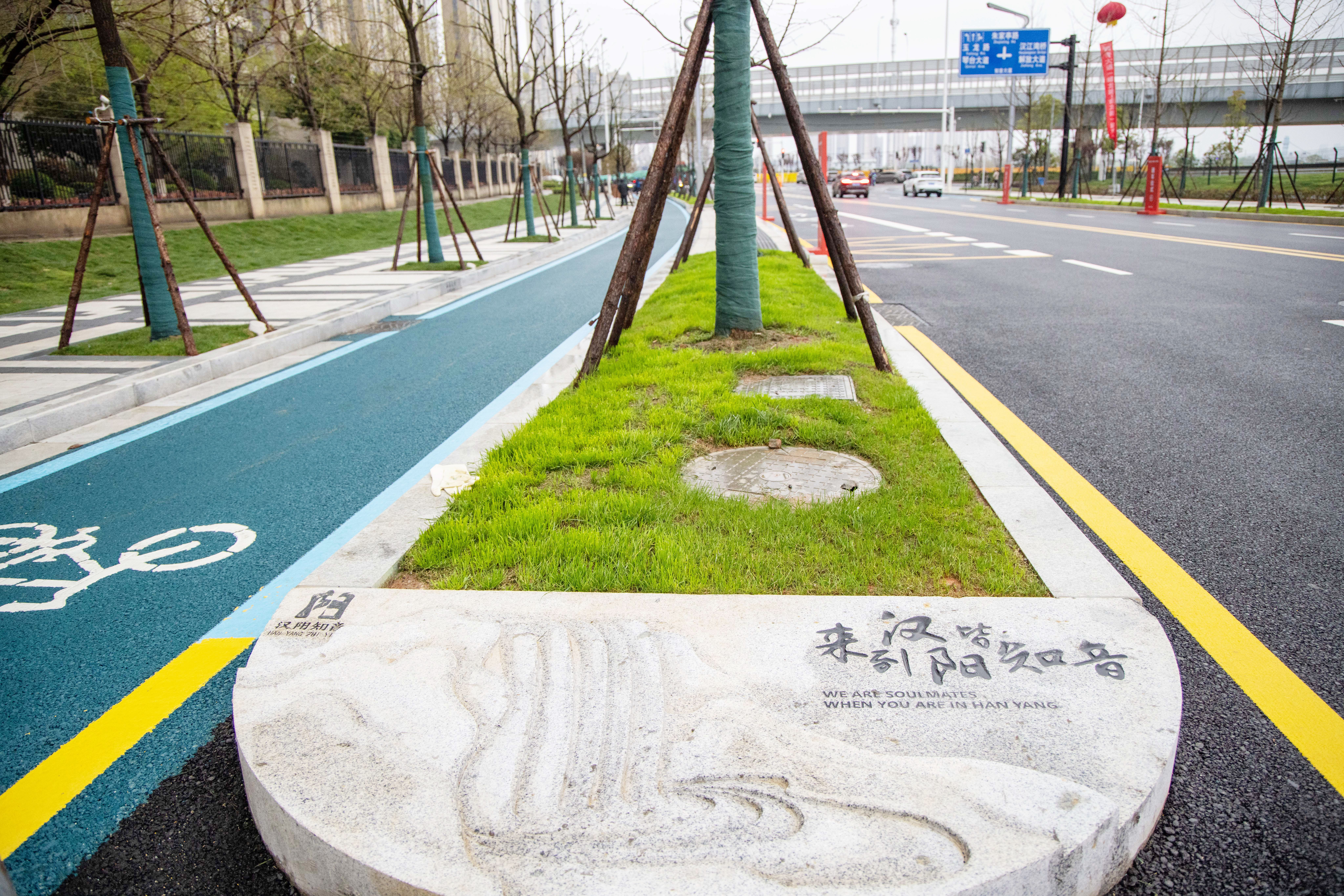 午夜无码伦费影视在线观看果冻