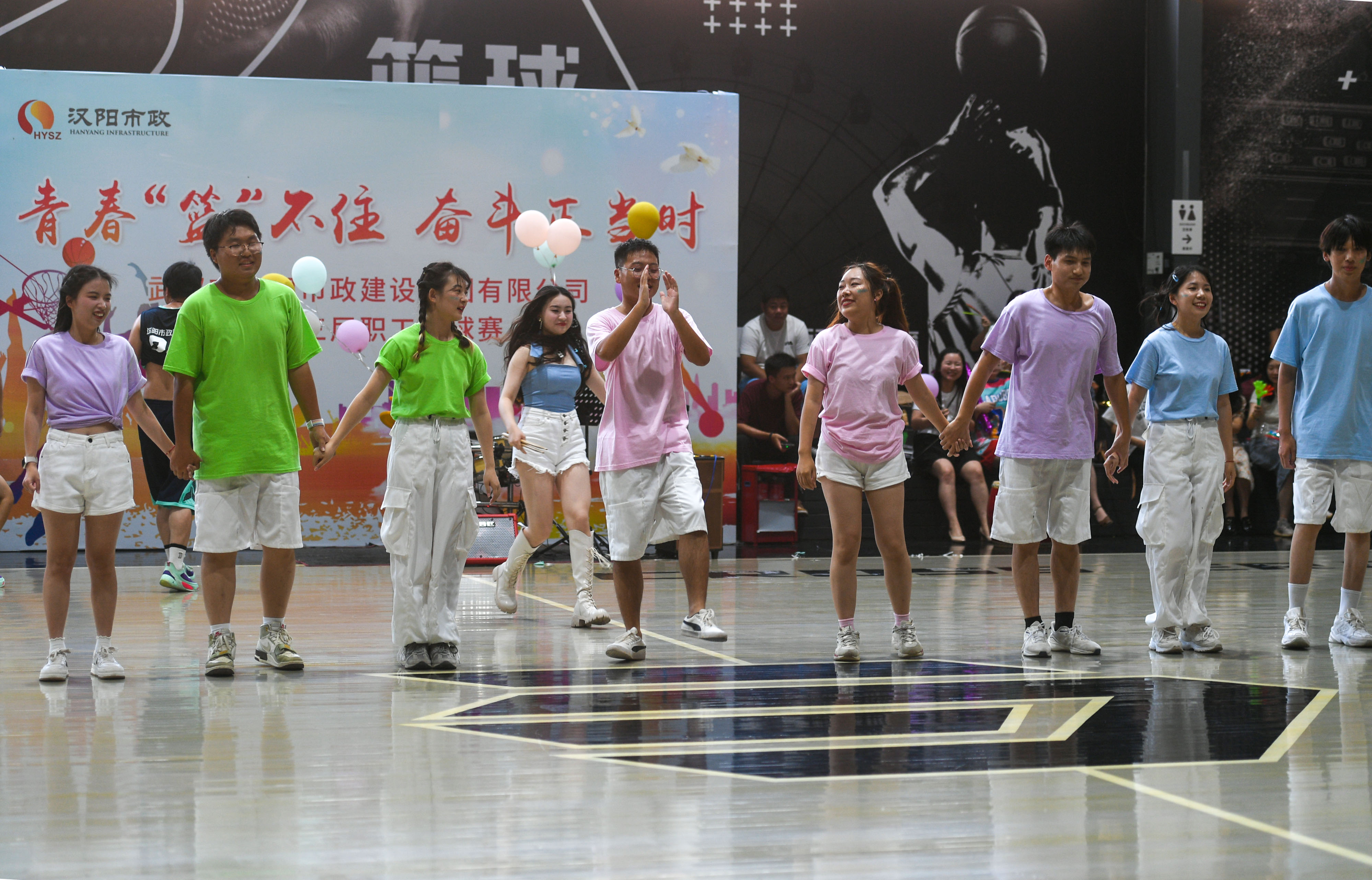 午夜无码伦费影视在线观看果冻