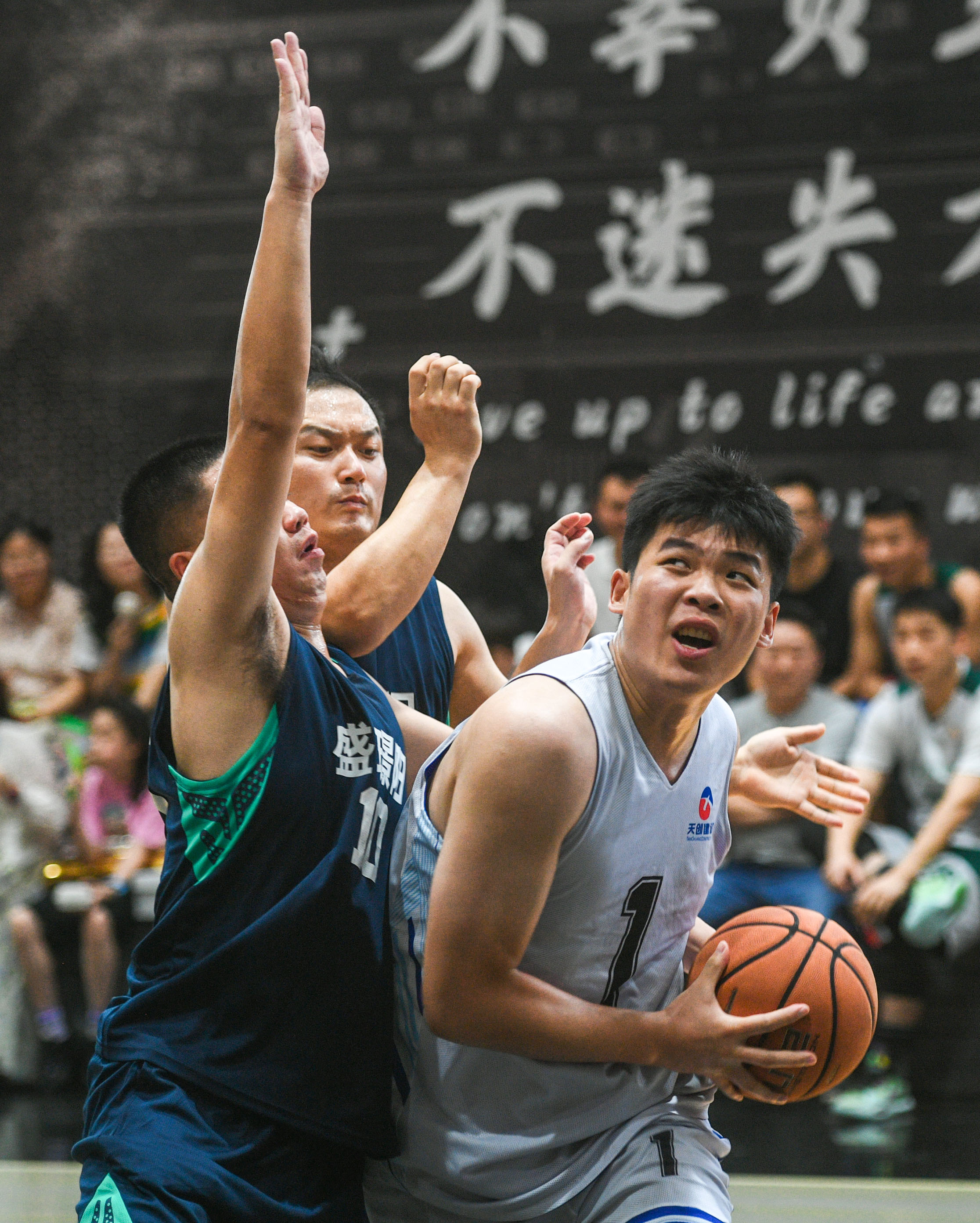 午夜无码伦费影视在线观看果冻