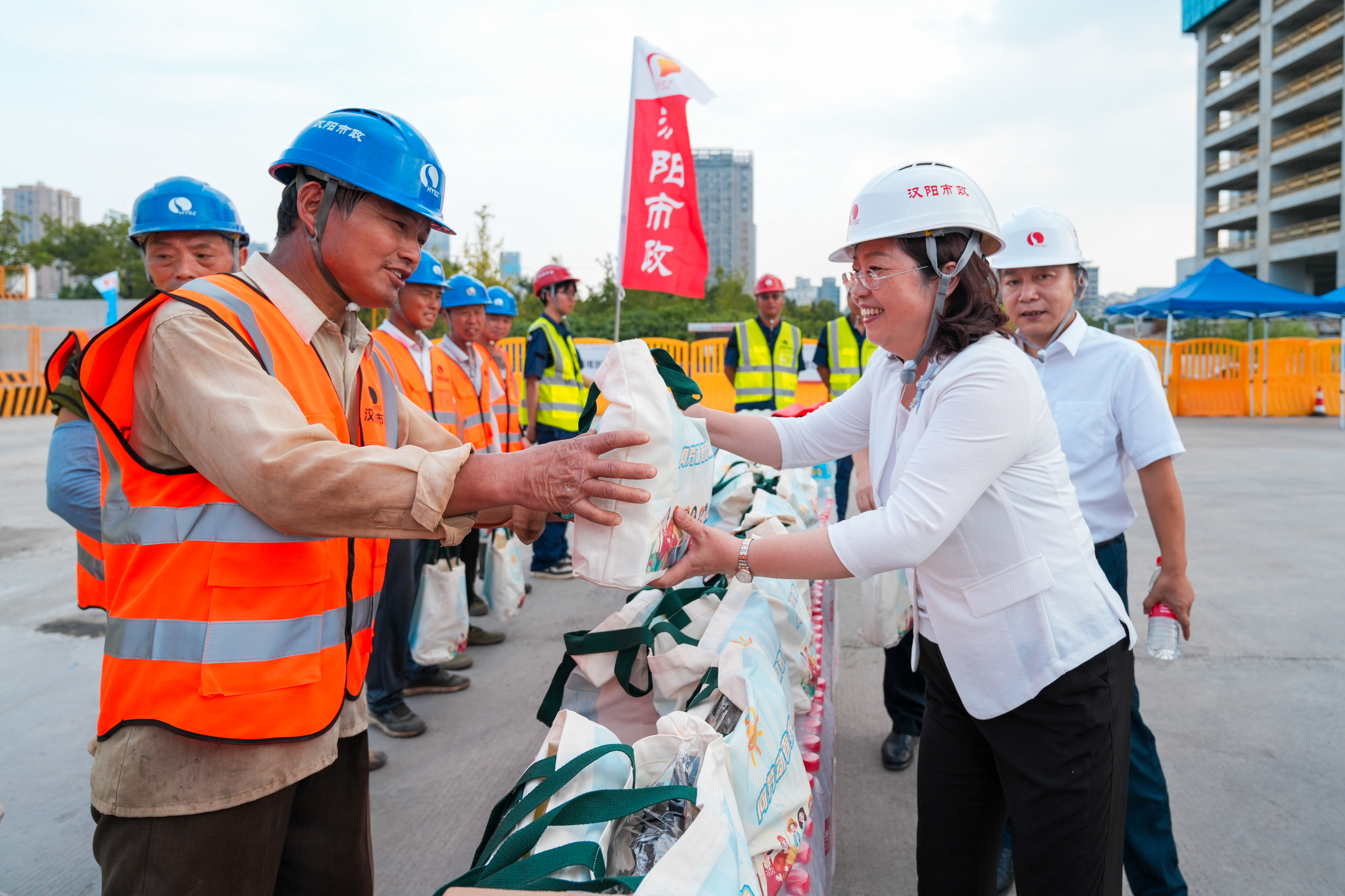 午夜无码伦费影视在线观看果冻