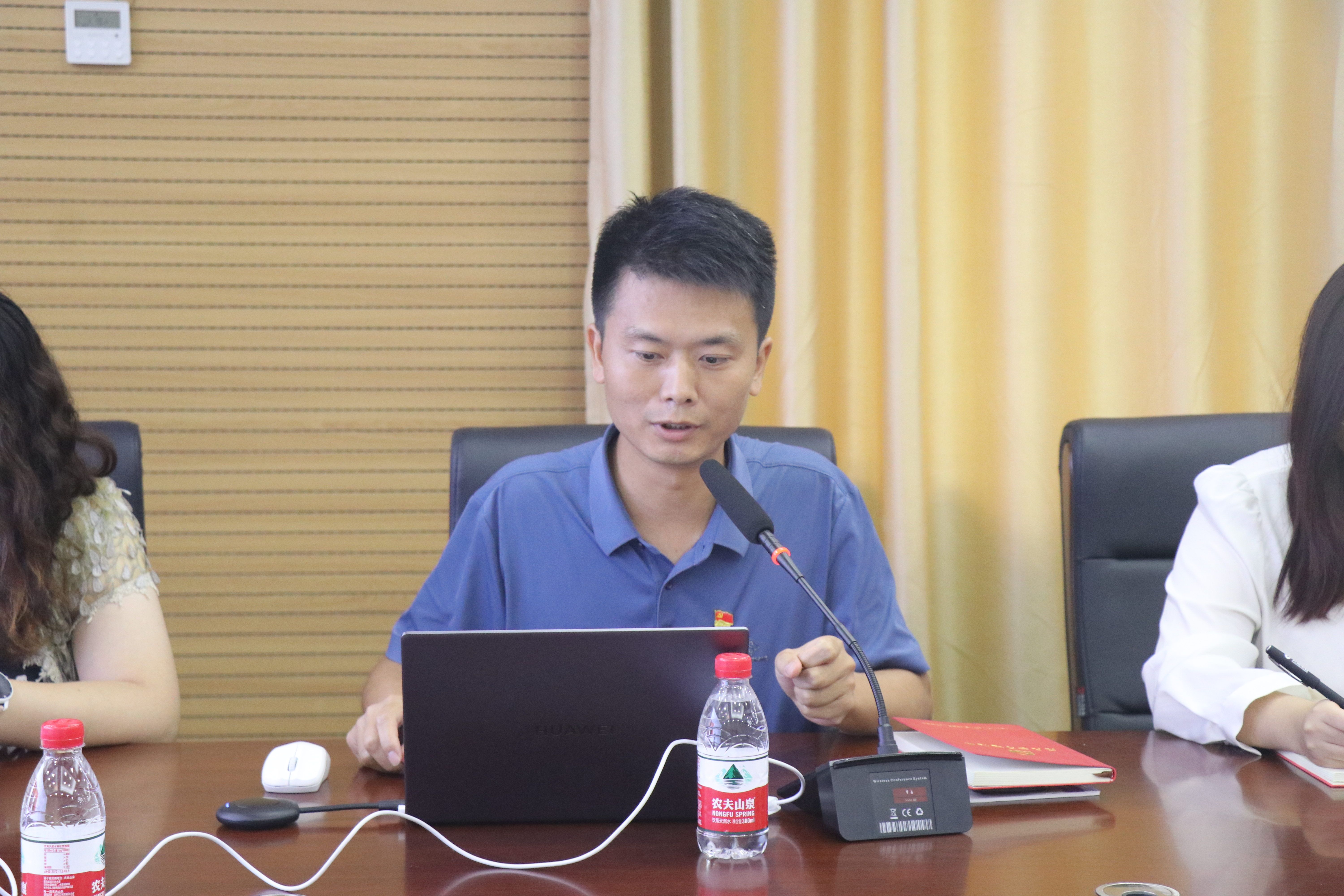 午夜无码伦费影视在线观看果冻