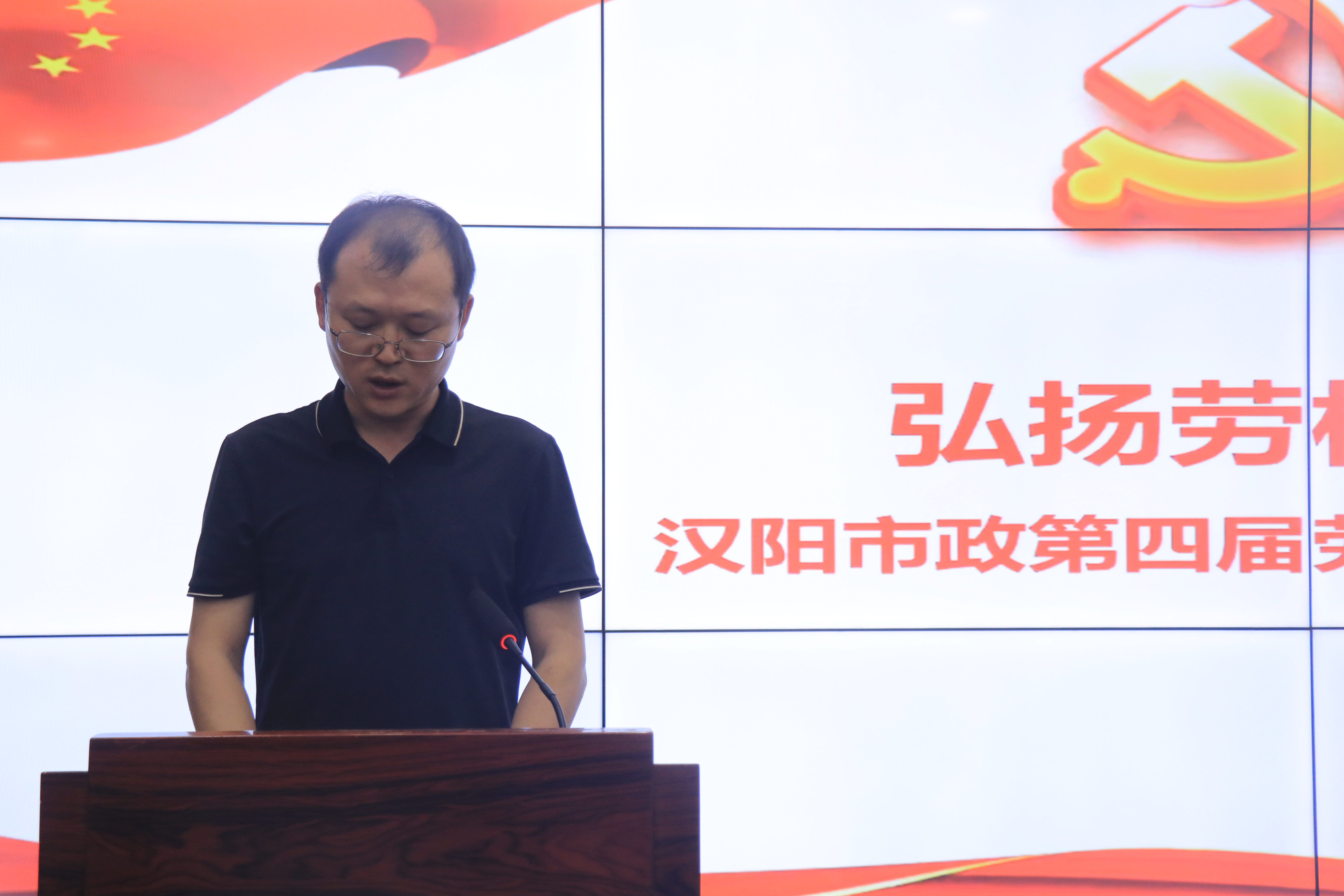 午夜无码伦费影视在线观看果冻