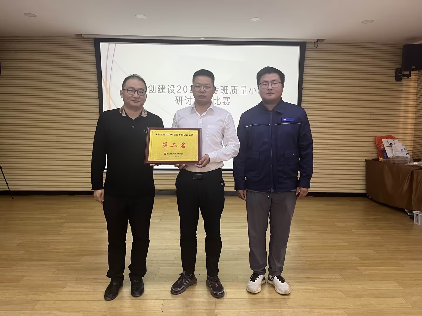 午夜无码伦费影视在线观看果冻