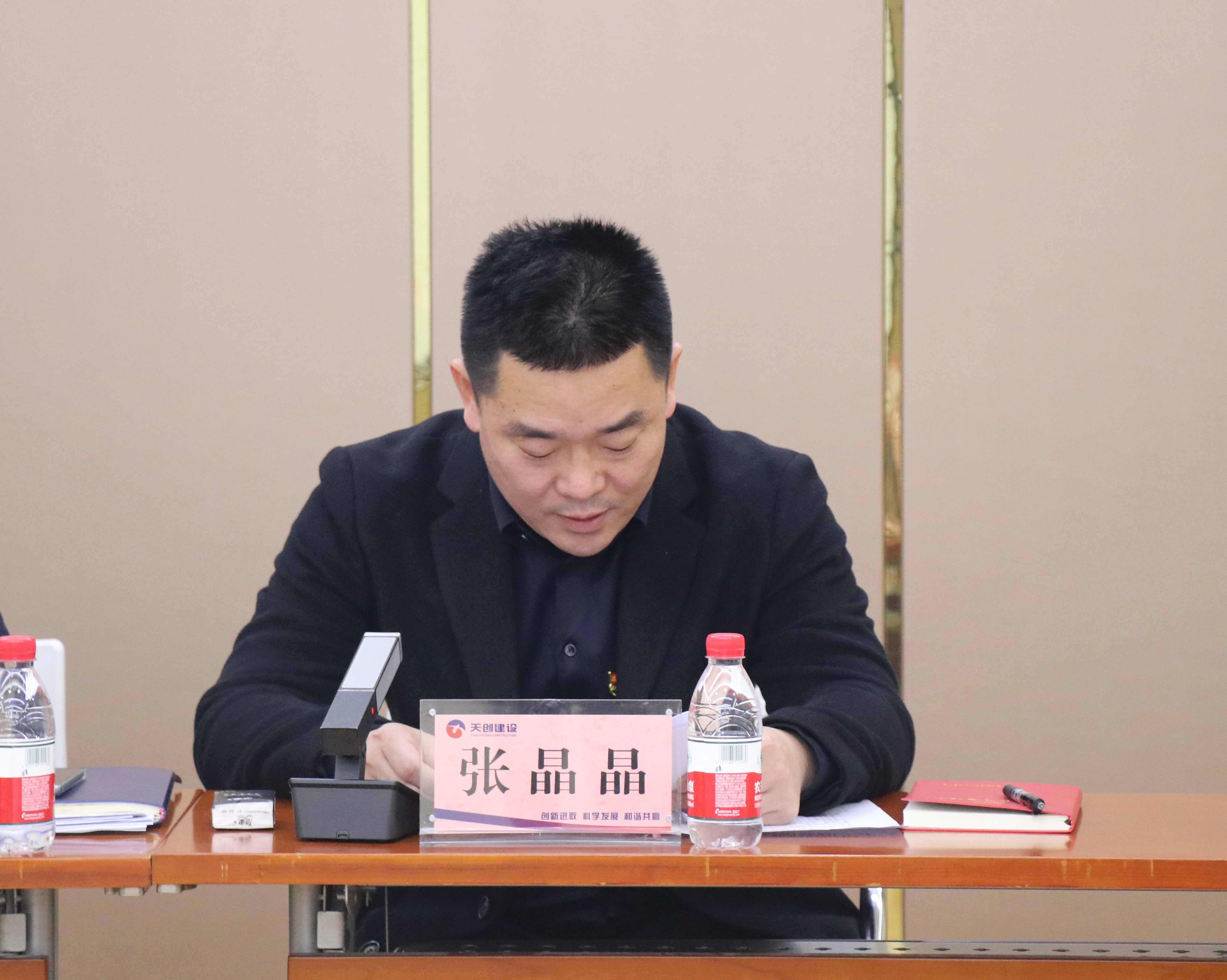 午夜无码伦费影视在线观看果冻