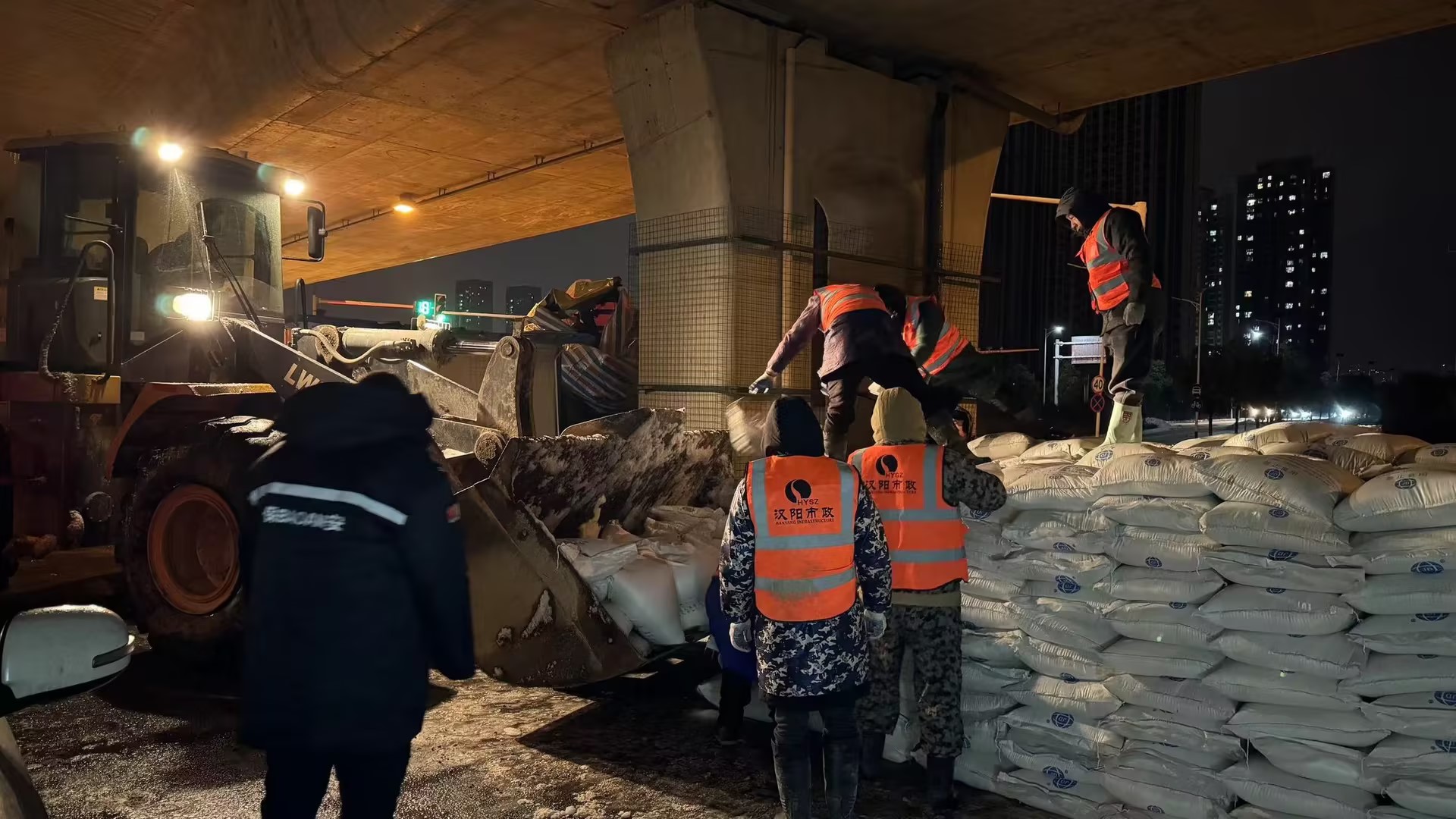 午夜无码伦费影视在线观看果冻