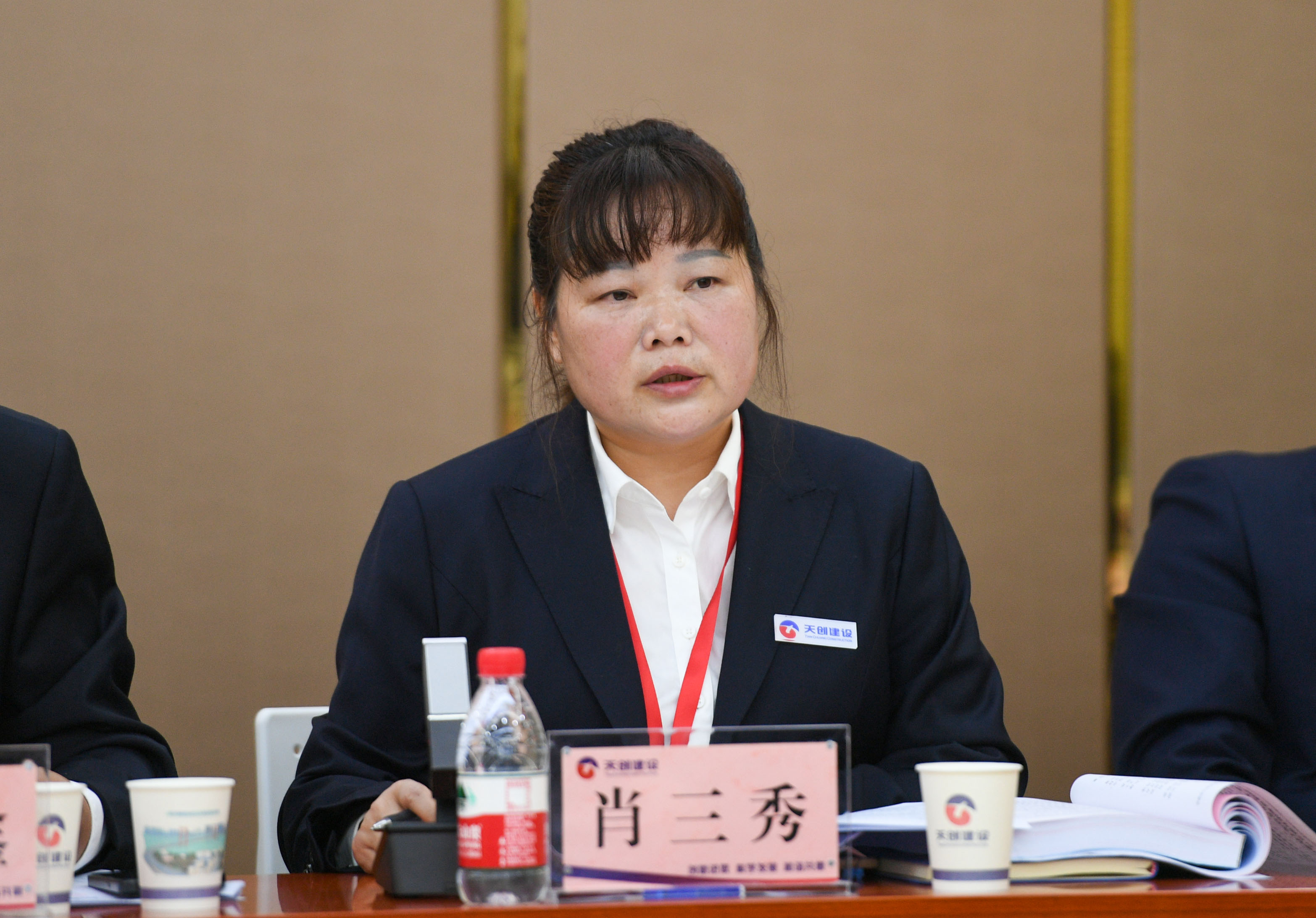 午夜无码伦费影视在线观看果冻