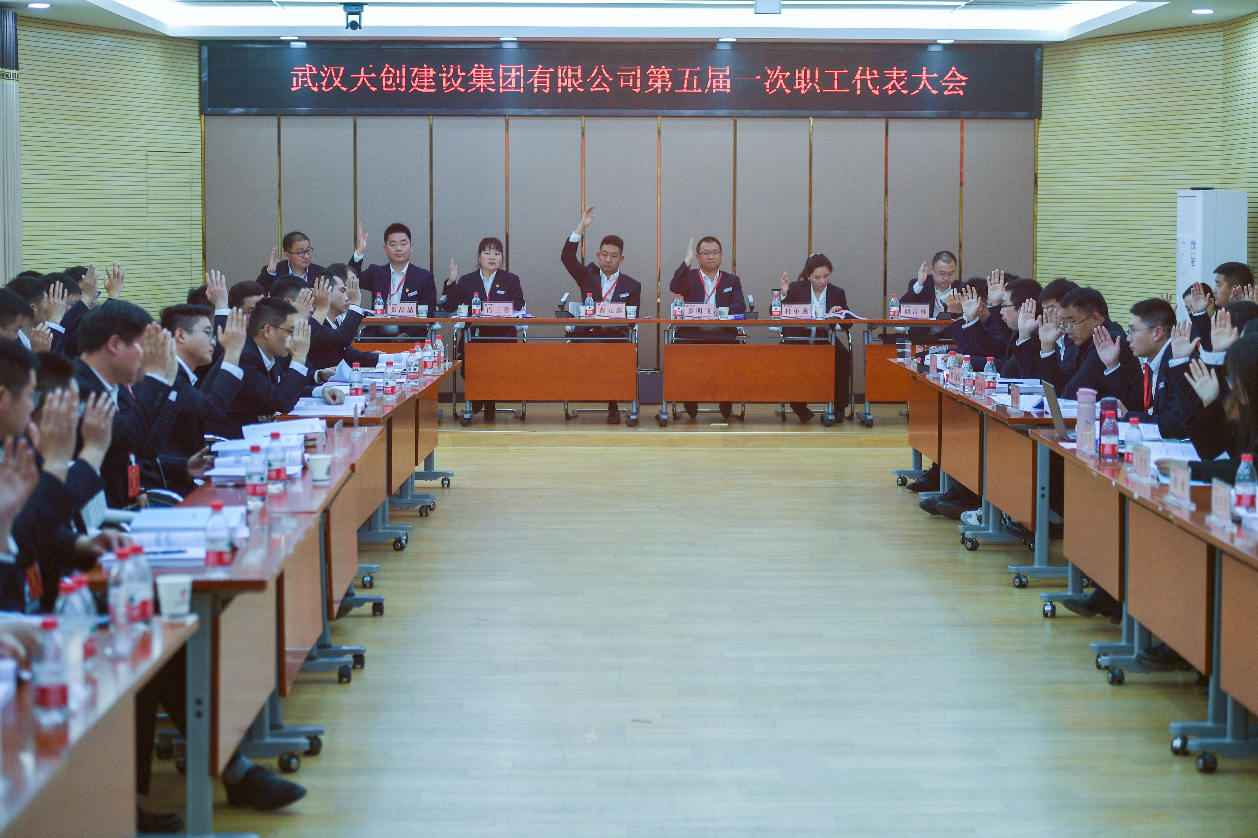 午夜无码伦费影视在线观看果冻