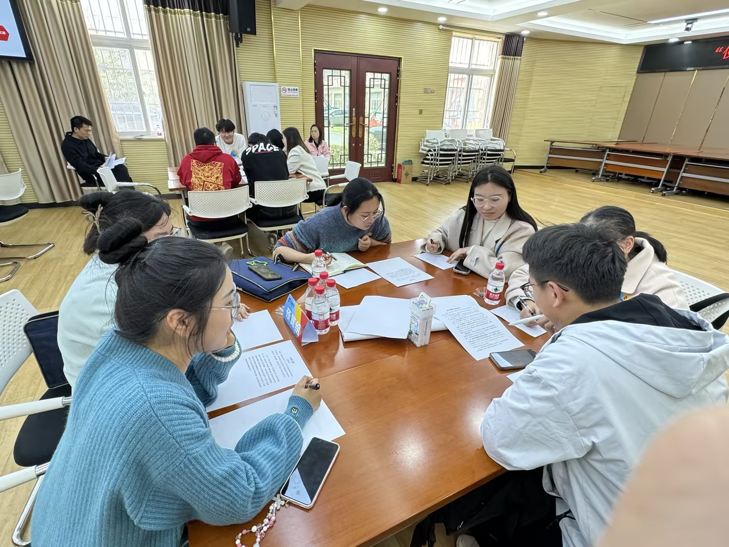 午夜无码伦费影视在线观看果冻