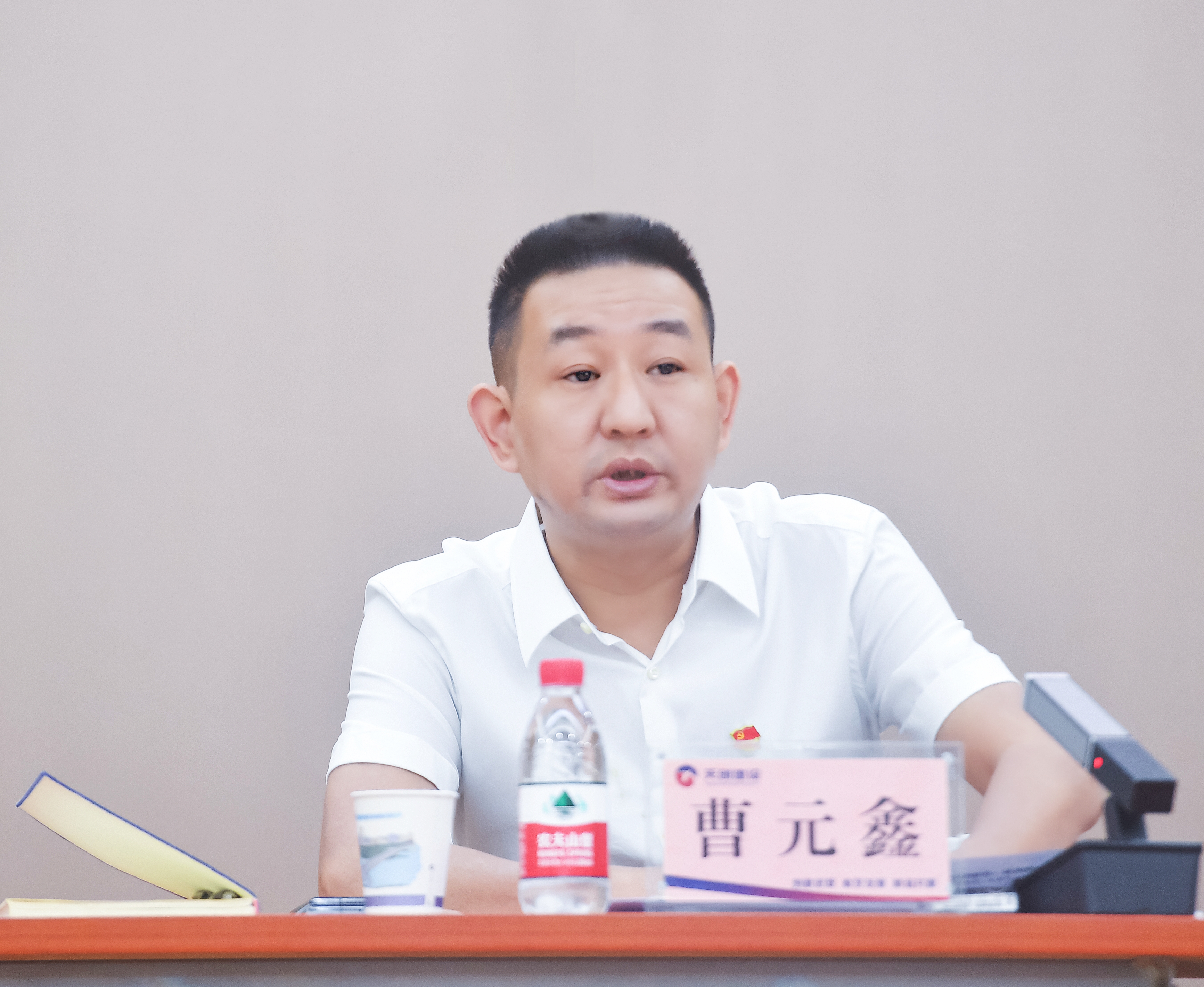 午夜无码伦费影视在线观看果冻