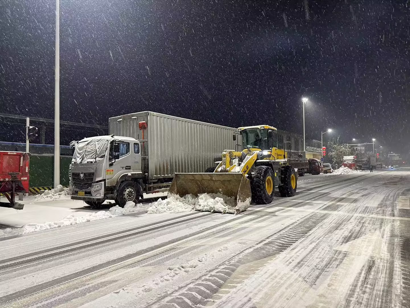 午夜无码伦费影视在线观看果冻