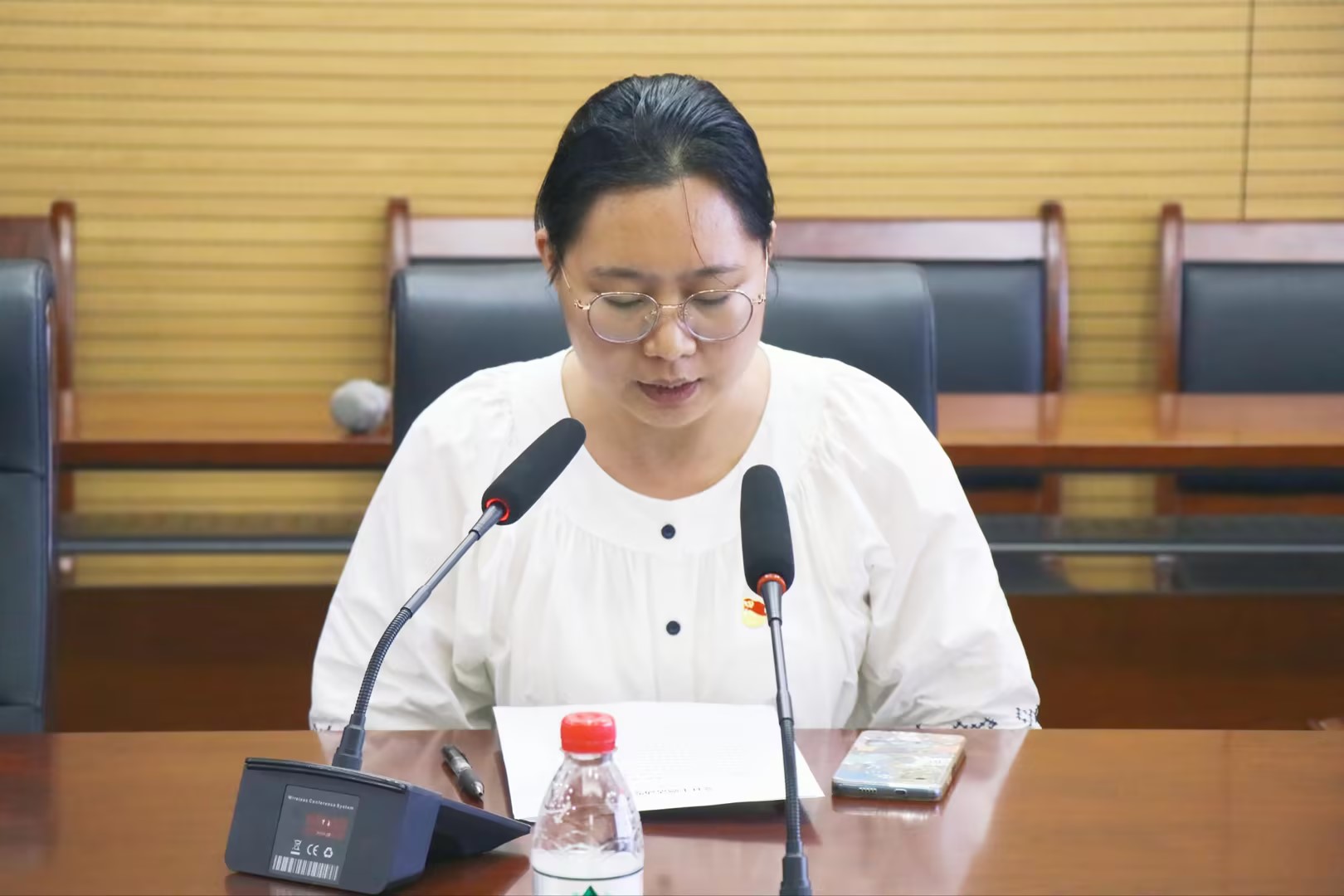 午夜无码伦费影视在线观看果冻