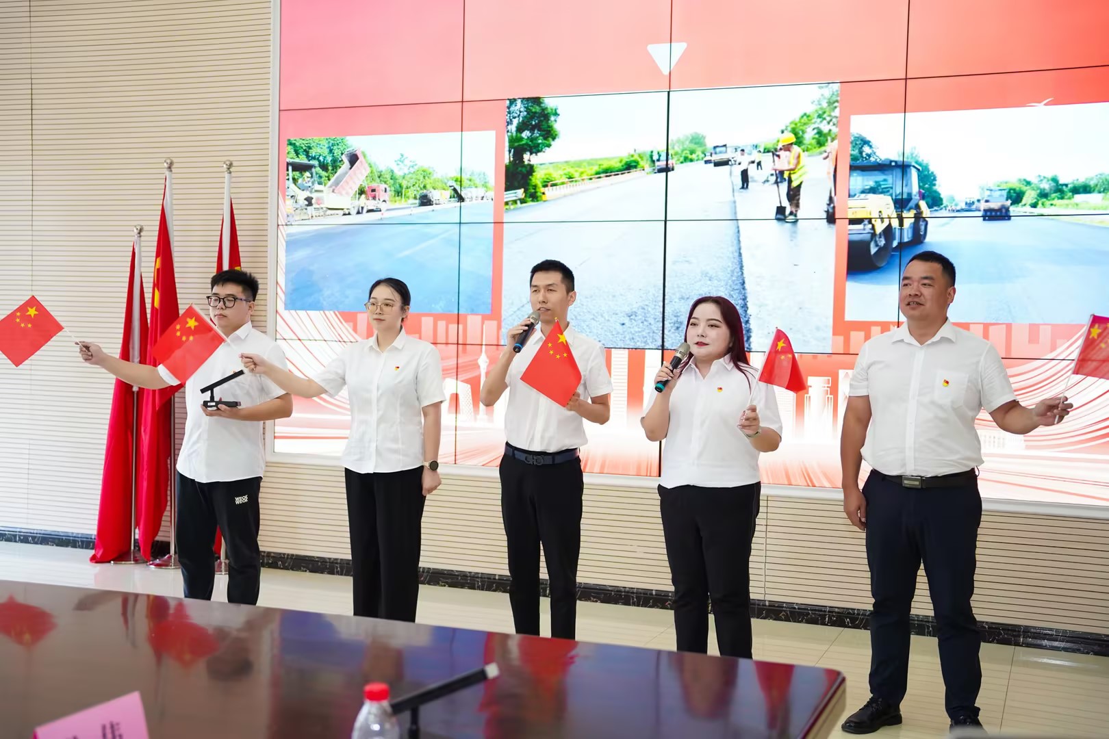 午夜无码伦费影视在线观看果冻