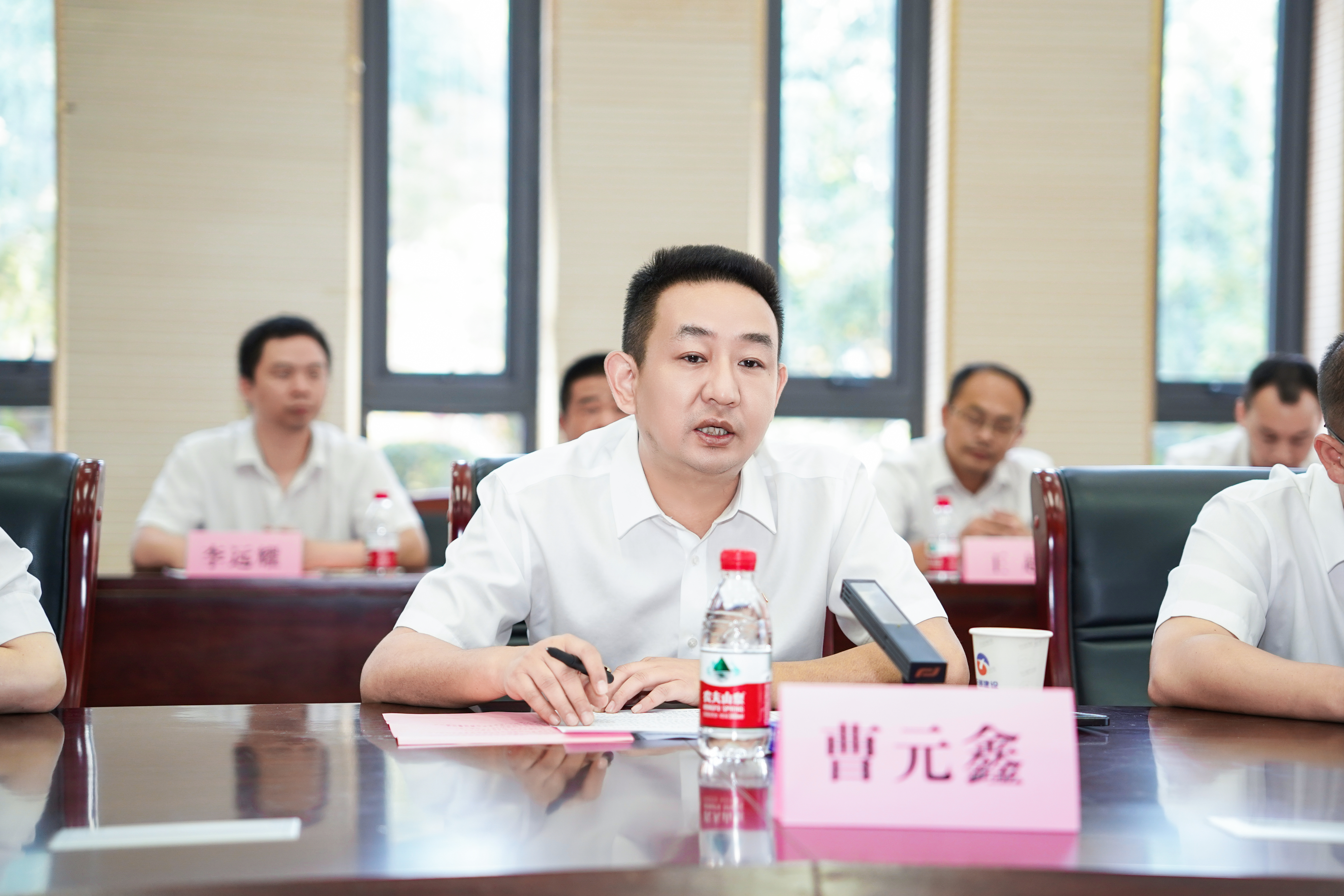 午夜无码伦费影视在线观看果冻