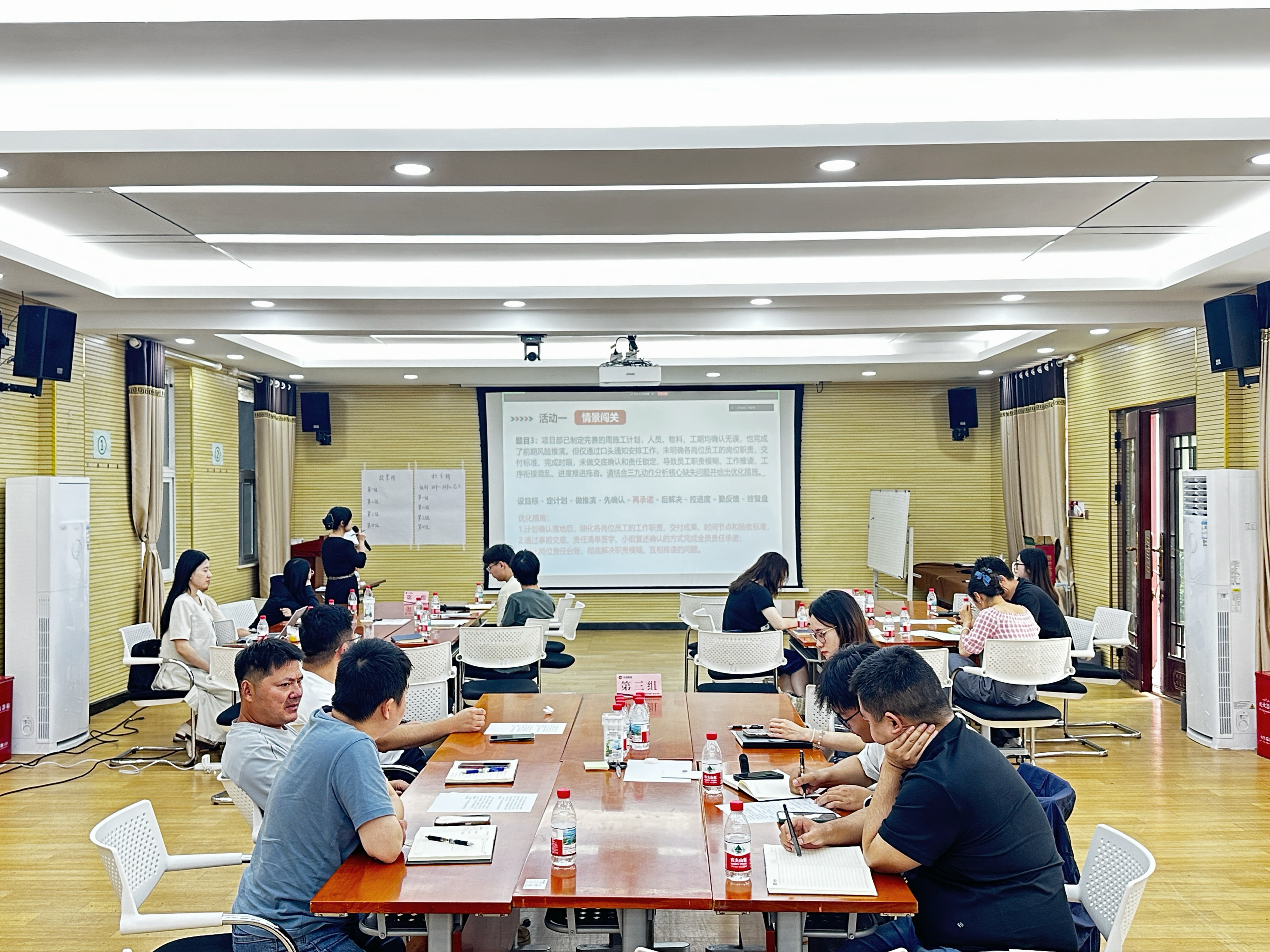 午夜无码伦费影视在线观看果冻