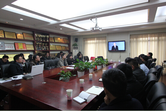 午夜无码伦费影视在线观看果冻