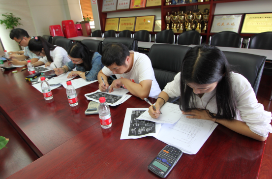 午夜无码伦费影视在线观看果冻