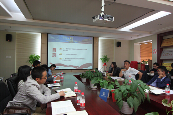 午夜无码伦费影视在线观看果冻