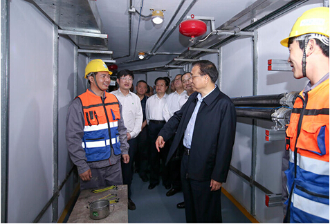 午夜无码伦费影视在线观看果冻