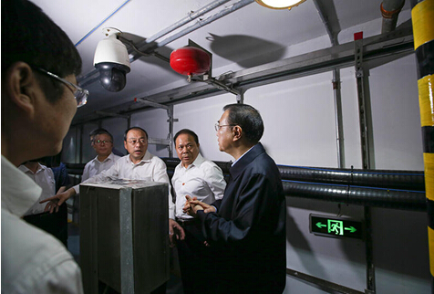 午夜无码伦费影视在线观看果冻