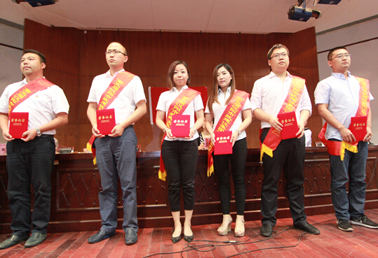 午夜无码伦费影视在线观看果冻