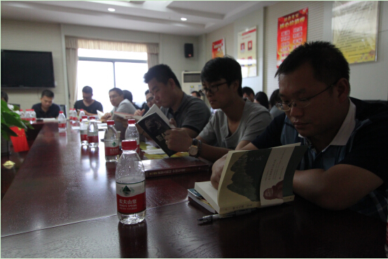 午夜无码伦费影视在线观看果冻