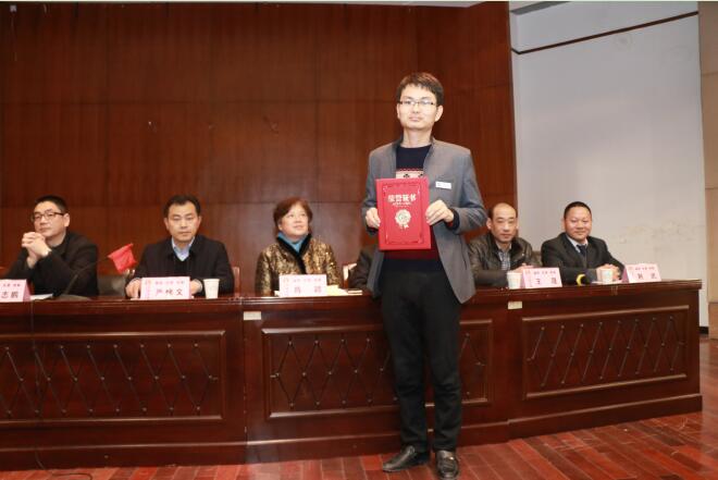 午夜无码伦费影视在线观看果冻