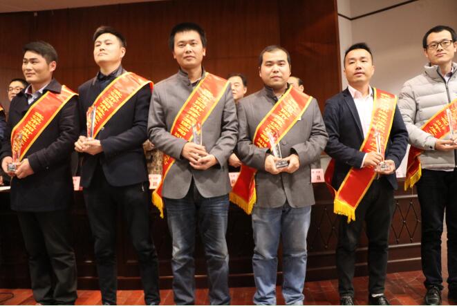 午夜无码伦费影视在线观看果冻