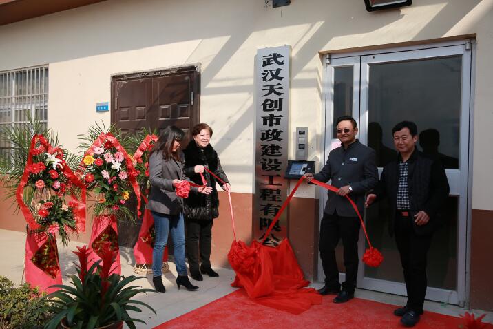 午夜无码伦费影视在线观看果冻