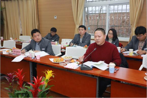 午夜无码伦费影视在线观看果冻