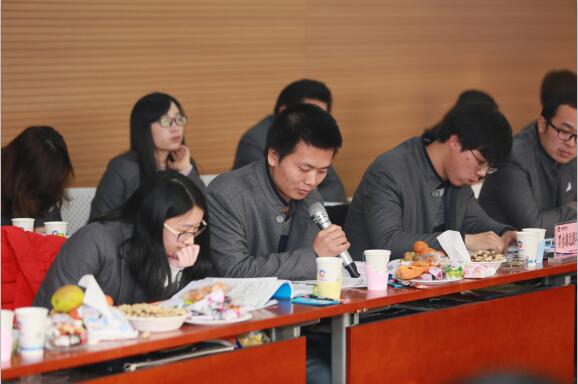 午夜无码伦费影视在线观看果冻