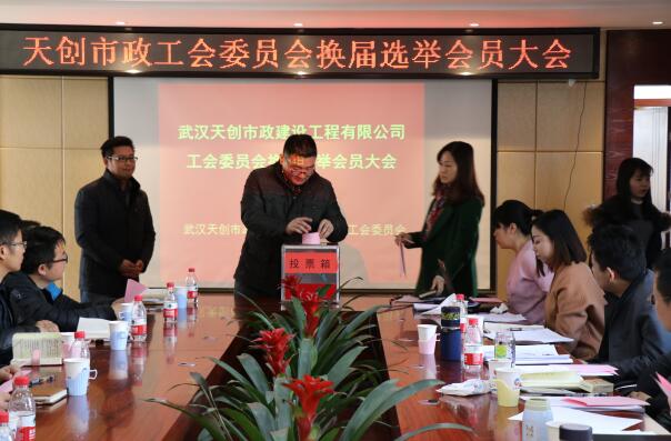 午夜无码伦费影视在线观看果冻