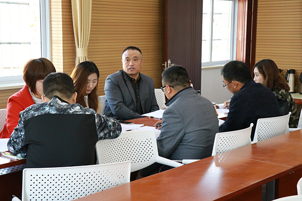 午夜无码伦费影视在线观看果冻