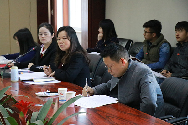 午夜无码伦费影视在线观看果冻