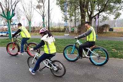 午夜无码伦费影视在线观看果冻