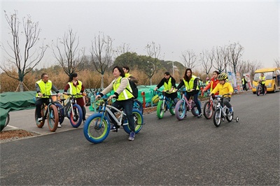 午夜无码伦费影视在线观看果冻