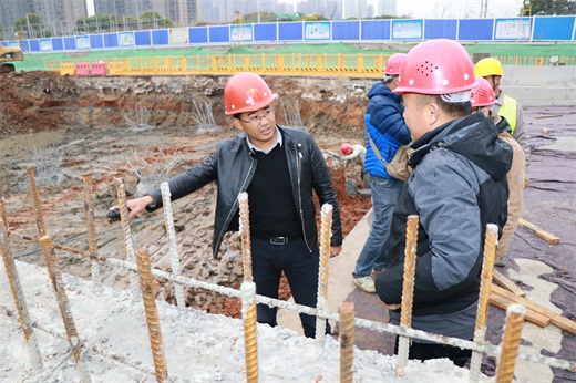 午夜无码伦费影视在线观看果冻