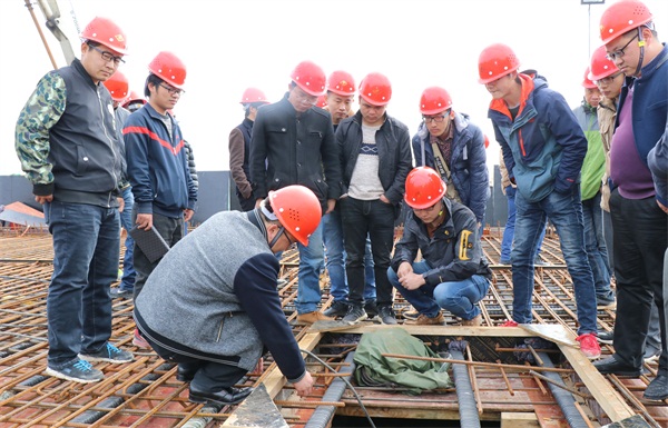 午夜无码伦费影视在线观看果冻