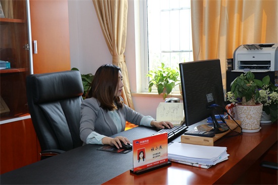 午夜无码伦费影视在线观看果冻