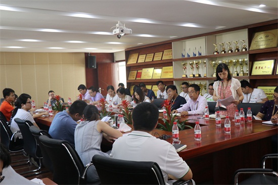 午夜无码伦费影视在线观看果冻