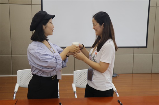 午夜无码伦费影视在线观看果冻