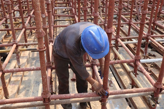 午夜无码伦费影视在线观看果冻