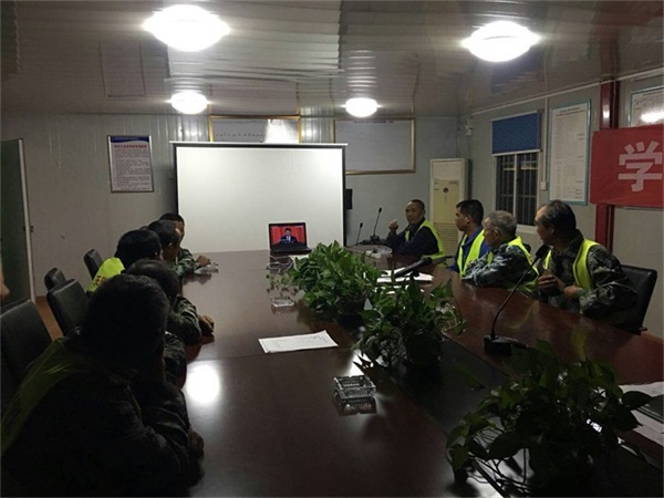 午夜无码伦费影视在线观看果冻