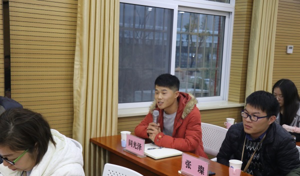 午夜无码伦费影视在线观看果冻